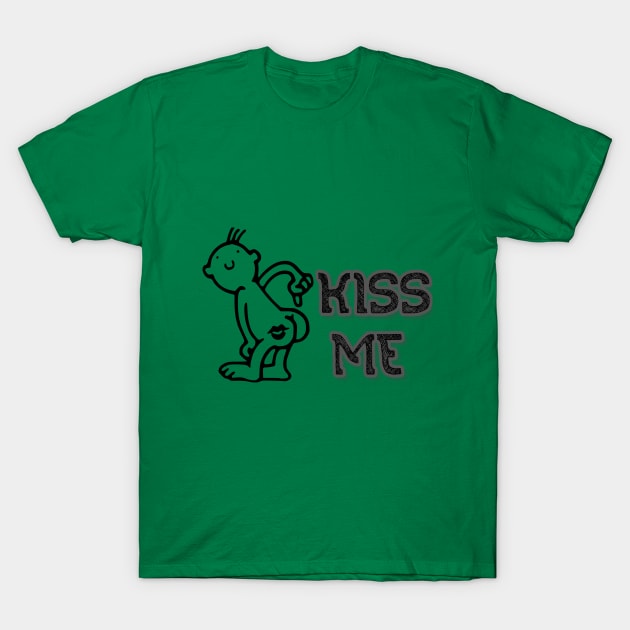 Kiss me T-Shirt by BeckyS23